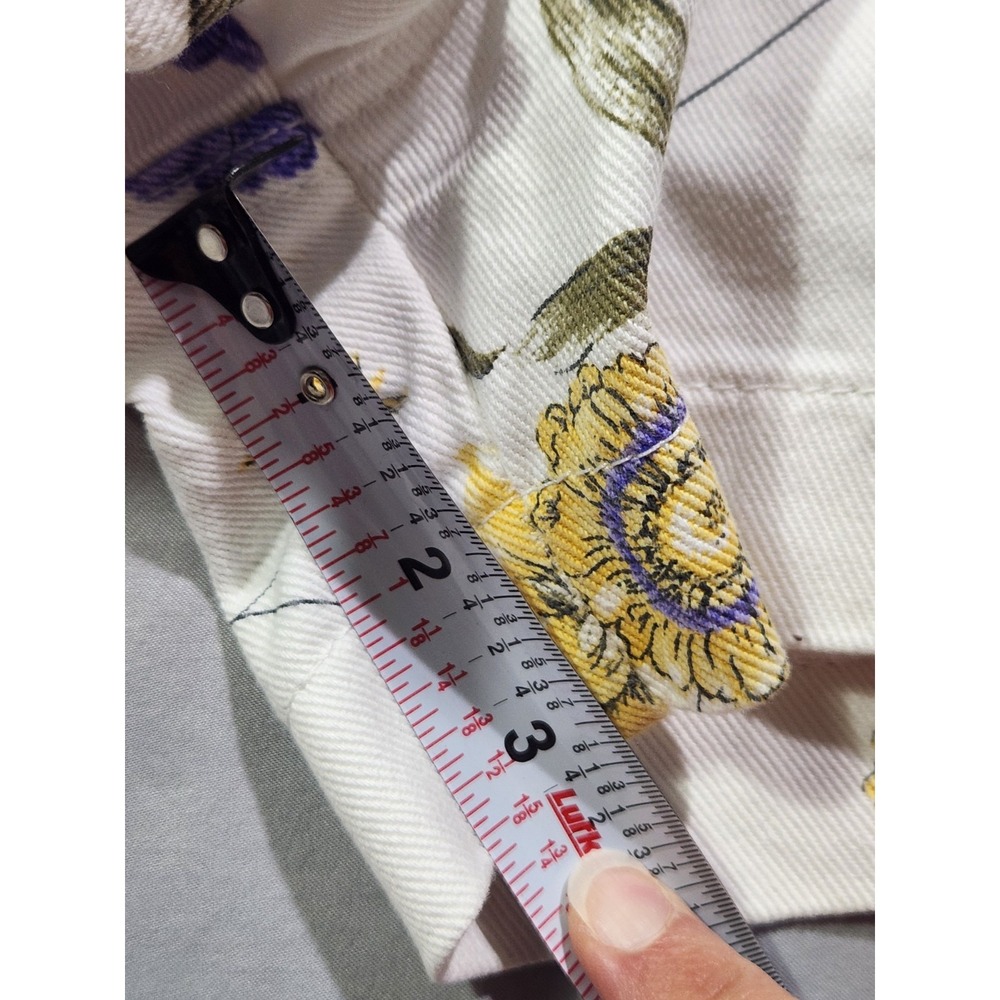 90s/VTG Lee White Shorts W Purple Flowers Sz 7 28" Waist - Picture 6 of 9